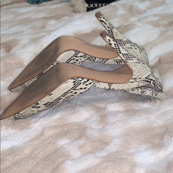 Colin Stuart python print heels - Picture 7 of 8